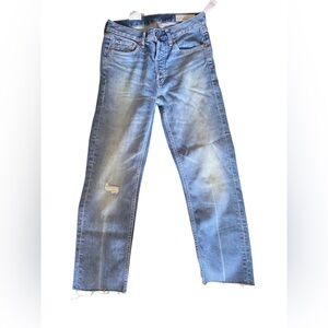 NWT 1969 GAP Light Wash Raw Edge Jeans Soft Stretch 25/0